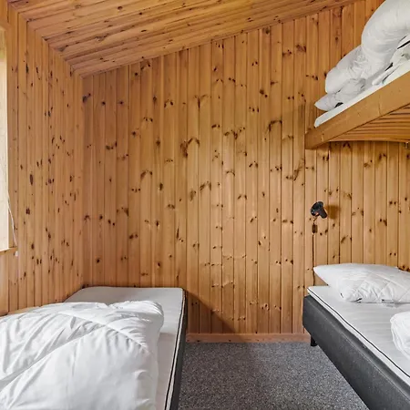 2 Bedroom In Ferienhaus Hadsund