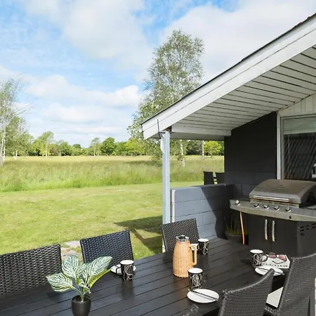 2 Bedroom In Ferienhaus Hadsund