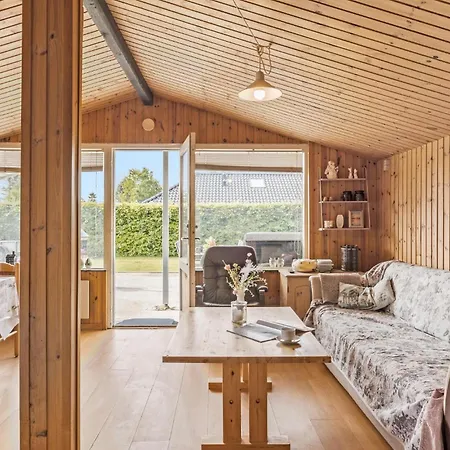 Beautiful In With Kitchen *