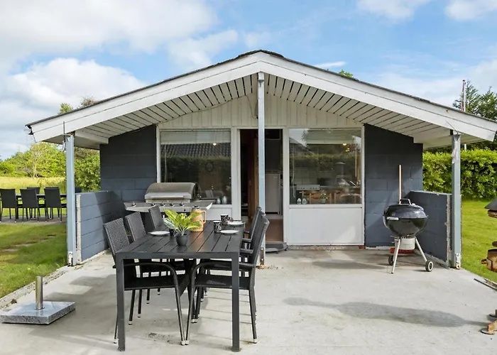 2 Bedroom In 別荘 *